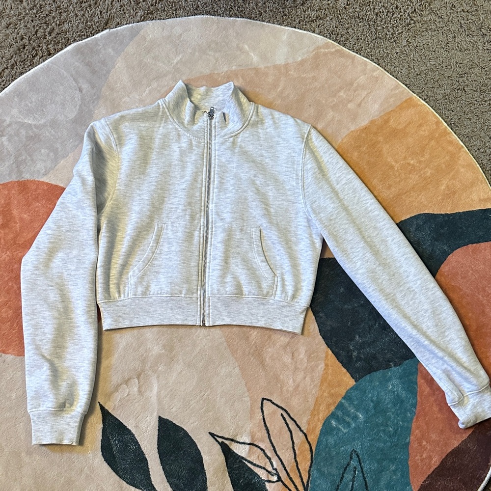 Refuge Light Gray zip up. Size large would fit medium.